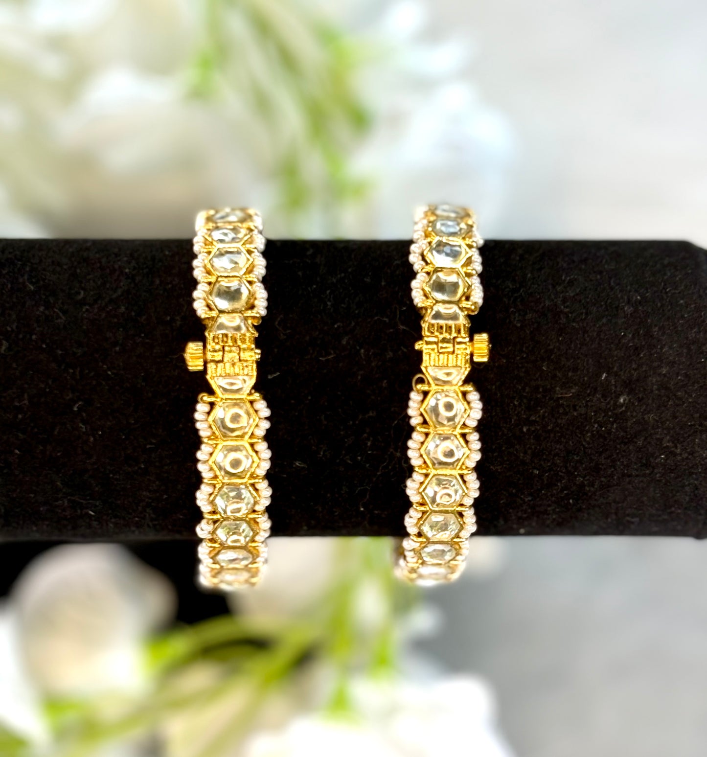 Pentagon Pearl Kundan Kangan